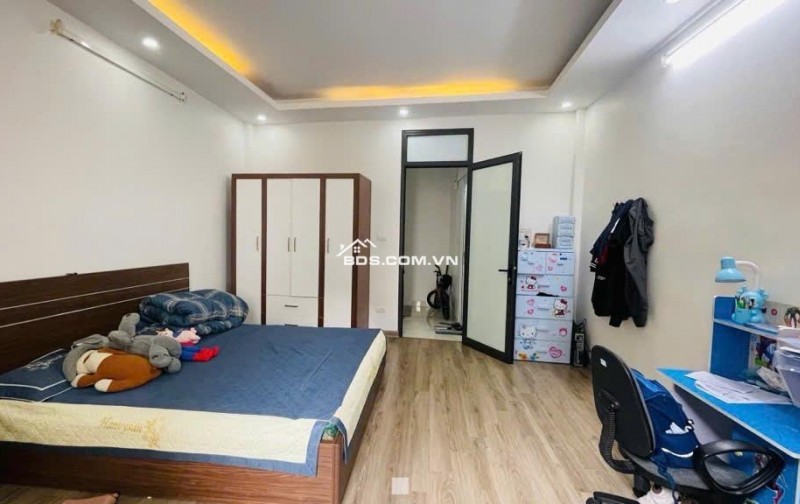 Bán Nhà XÃ ĐÀN, 34m², 5 Tầng, Vài Bước Ra Phố, Full Nội Thất, Nhà Mới Đẹp, Chỉ 6.3 Tỷ